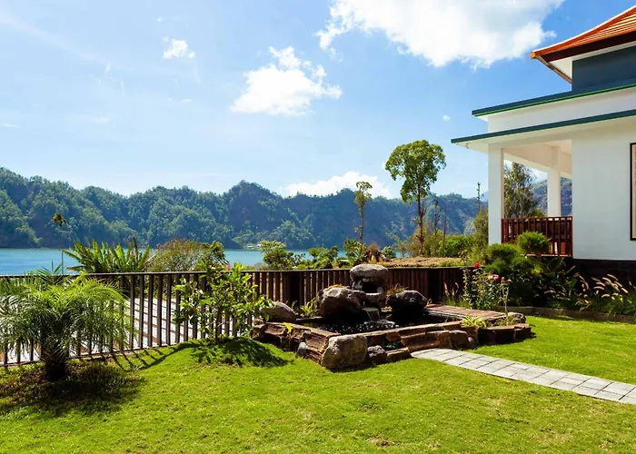 Jempana And Hot Spring
